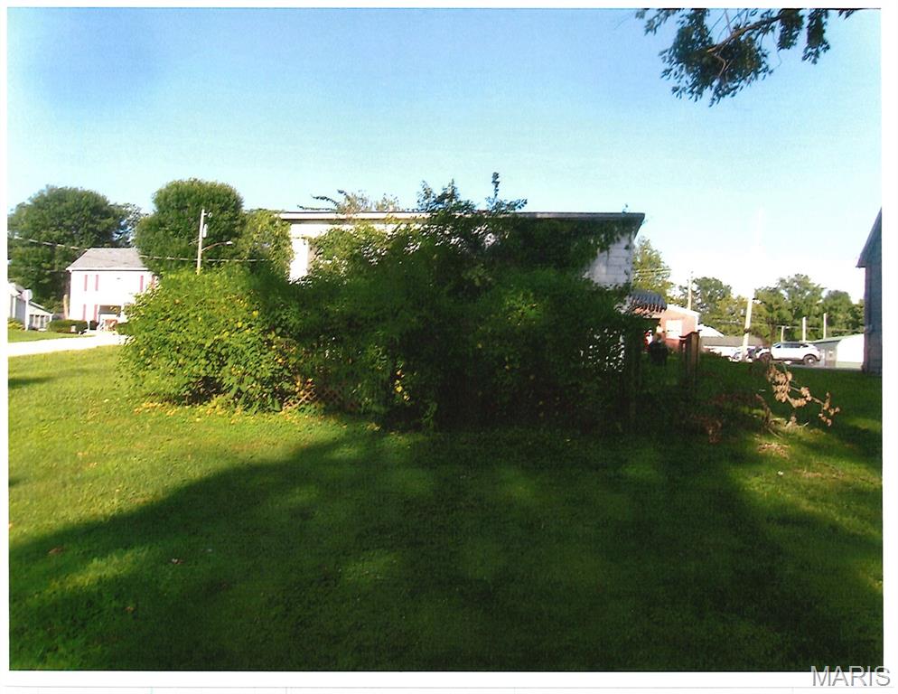 200 S Clinton Street Property Photo 7