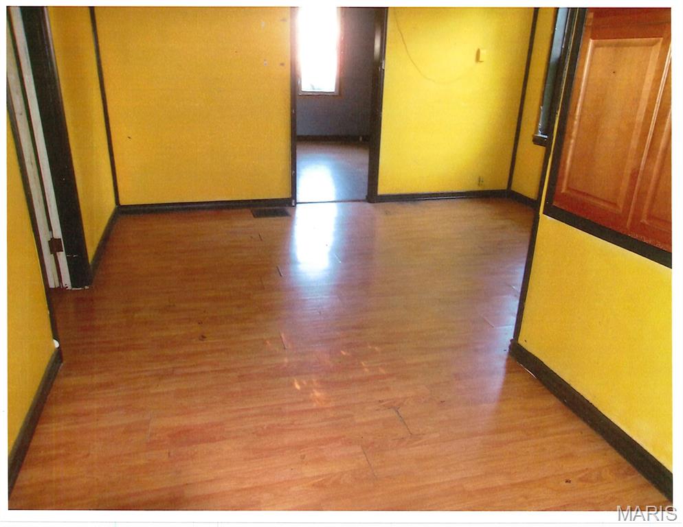200 S Clinton Street Property Photo 9