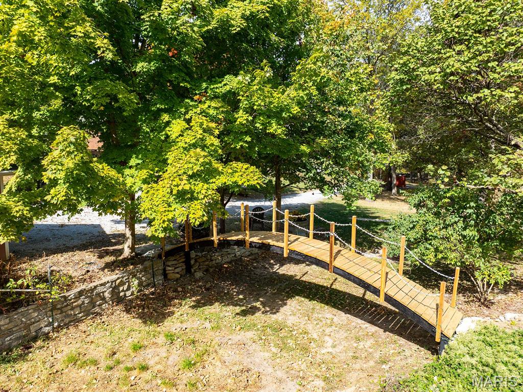 1 Meadowbrook Heights Property Photo 11