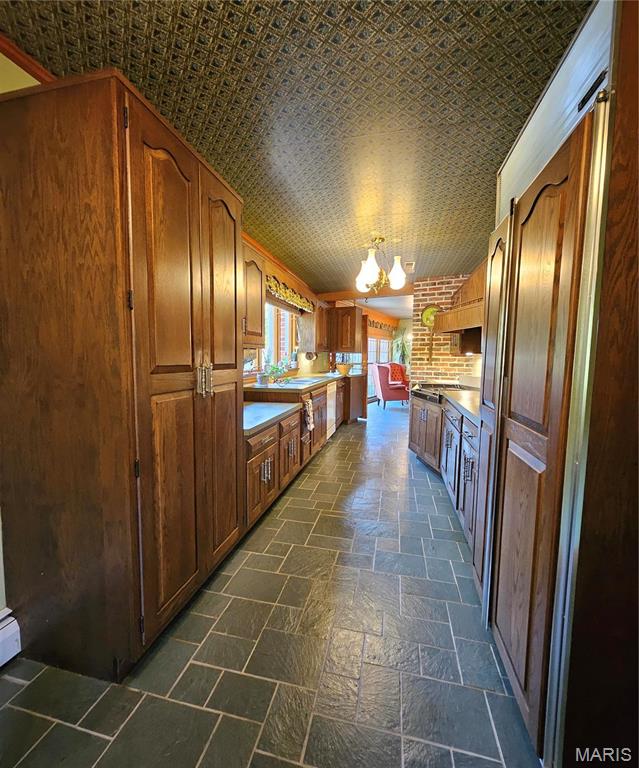 1 Meadowbrook Heights Property Photo 29