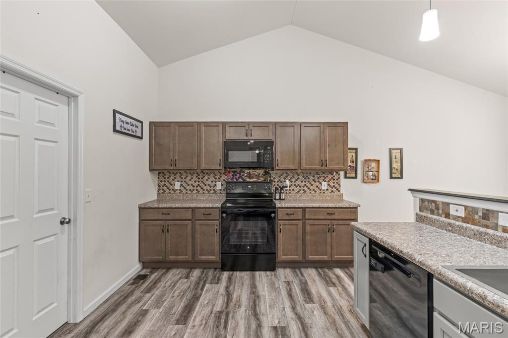 405 Rail Ridge Drive Property Photo 9