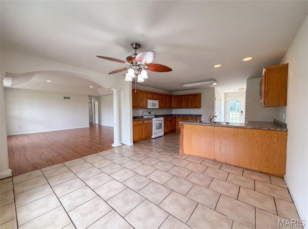 2357 Bastean Road Property Photo 8