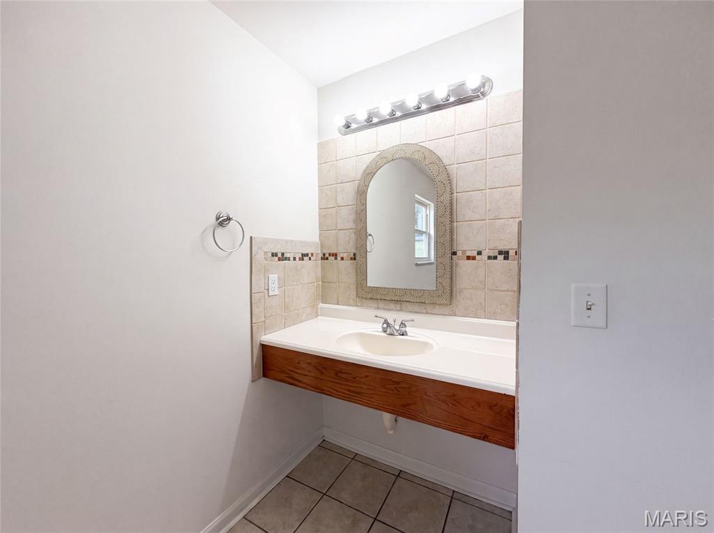 2357 Bastean Road Property Photo 14