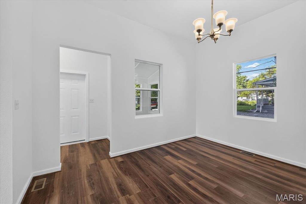 2720 Walnut Street Property Photo 4