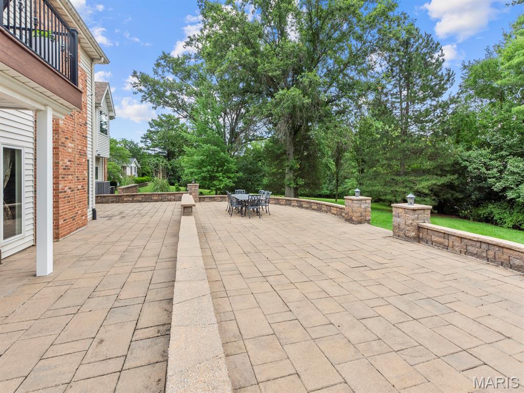 360 Laduemont Drive Property Photo 9