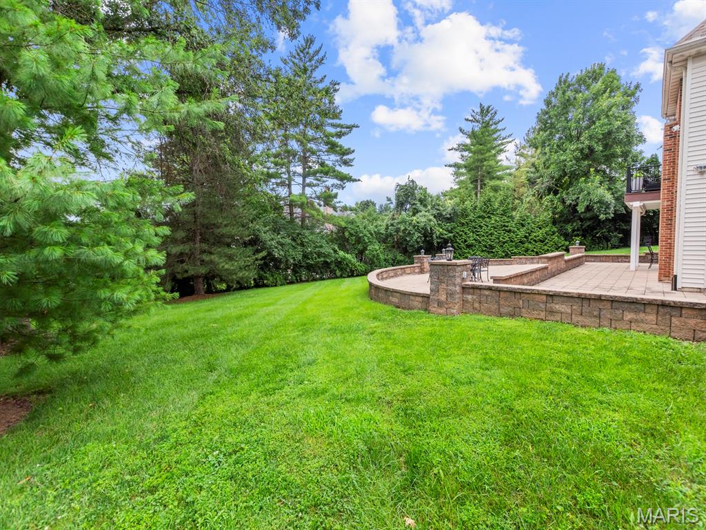 360 Laduemont Drive Property Photo 11