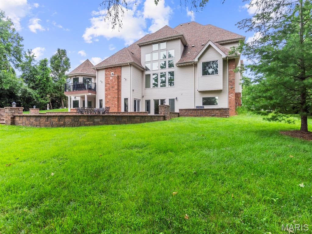 360 Laduemont Drive Property Photo 12