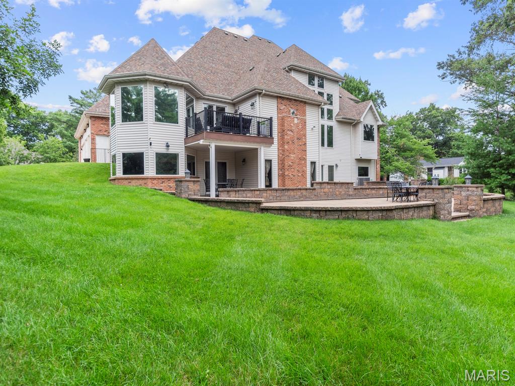 360 Laduemont Drive Property Photo 13