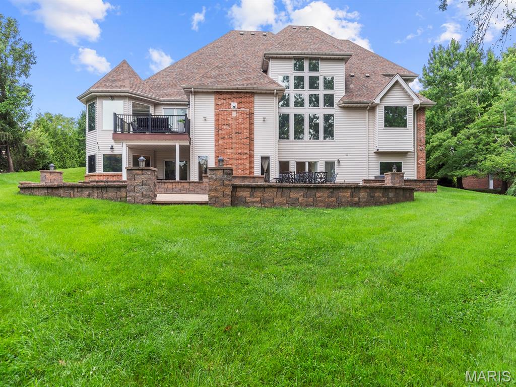 360 Laduemont Drive Property Photo 14