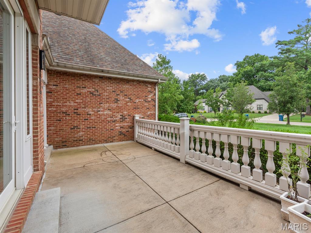360 Laduemont Drive Property Photo 20