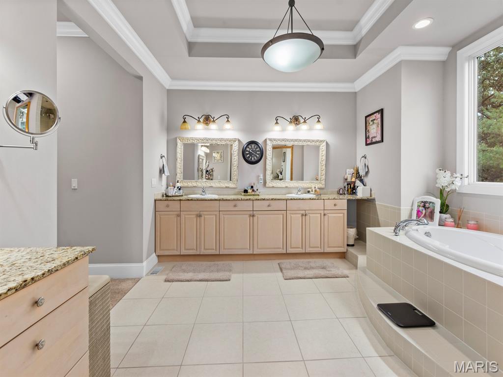360 Laduemont Drive Property Photo 33