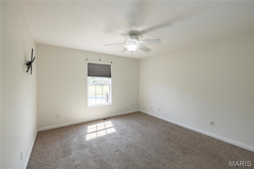 181 Glen Drive Property Photo 9