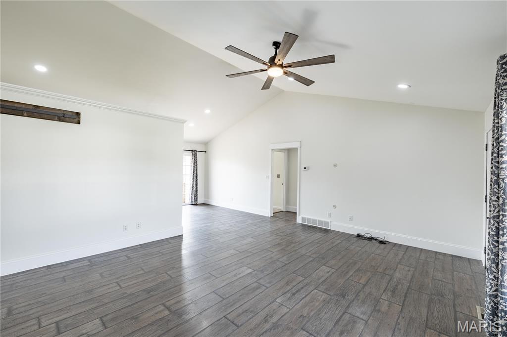 181 Glen Drive Property Photo 17