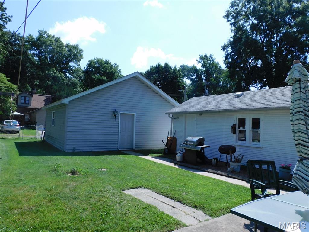 412 S Virginia Avenue Property Photo 4