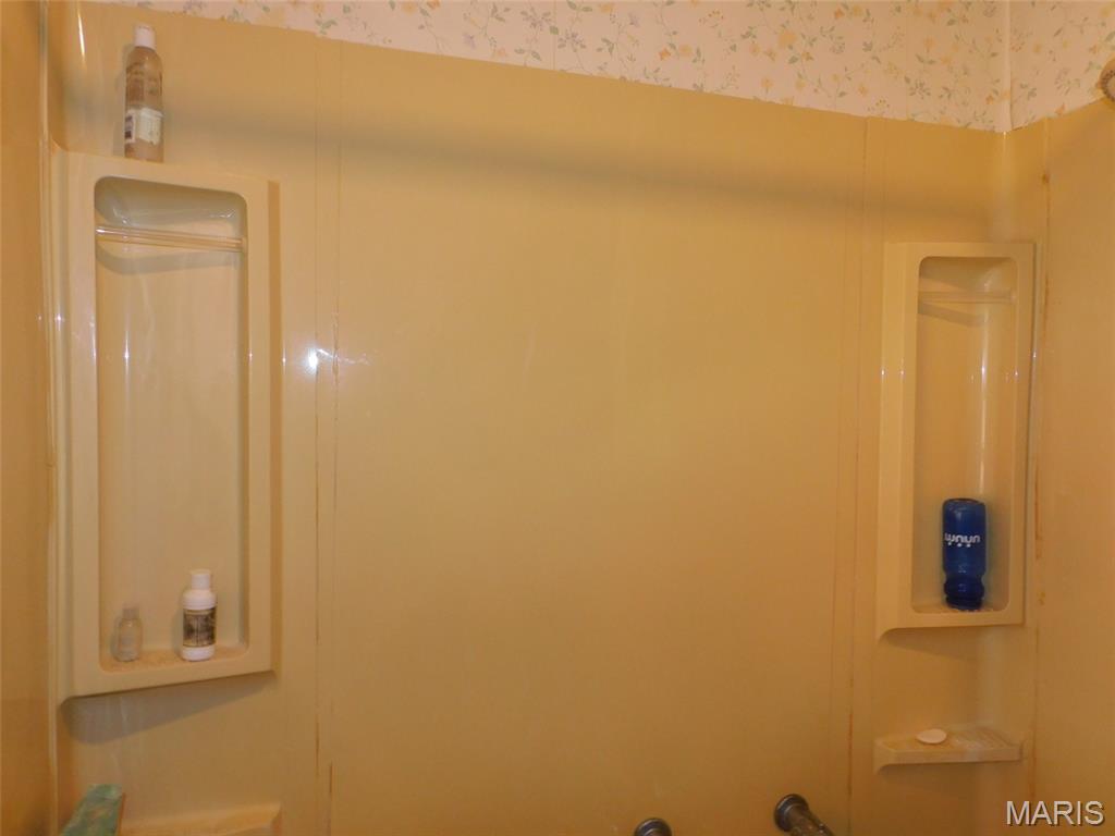 412 S Virginia Avenue Property Photo 7