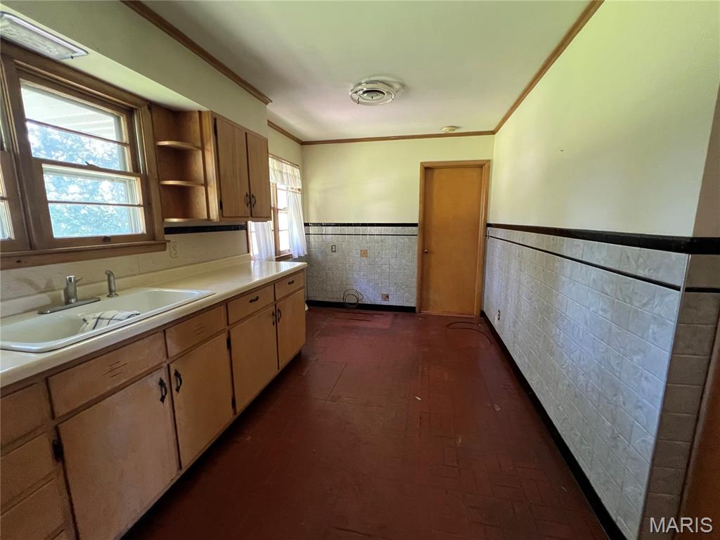 715 Susan Esther Property Photo 21