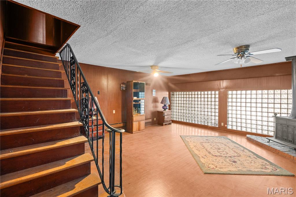 110 E Main Street Property Photo 5