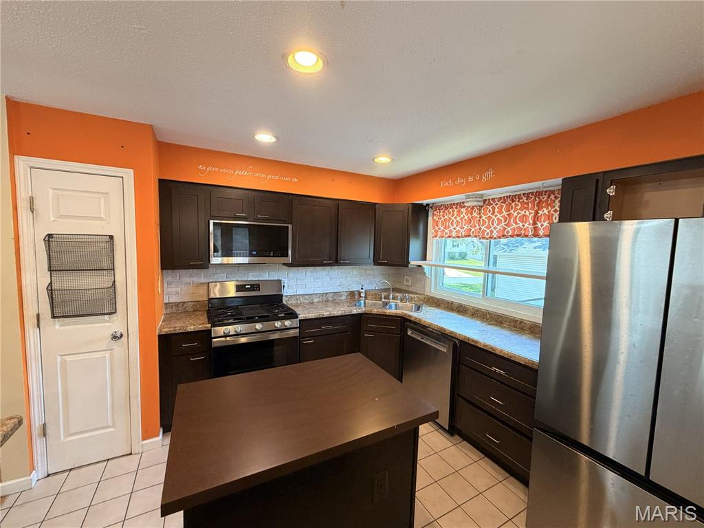 1515 Shadow Lane Property Photo 10