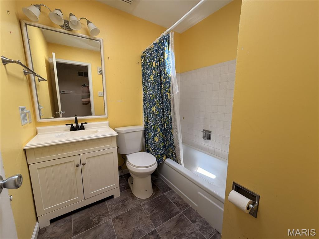 1515 Shadow Lane Property Photo 12