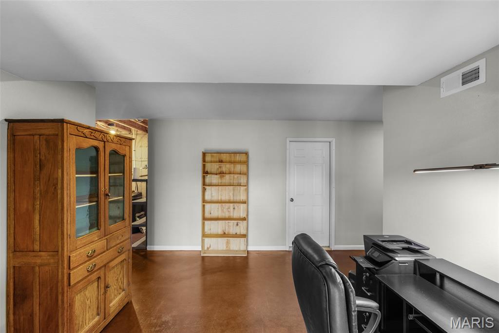 385 Spring Hill Road Property Photo 29