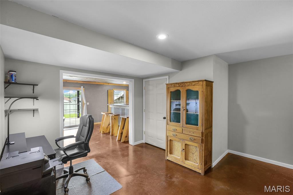 385 Spring Hill Road Property Photo 33