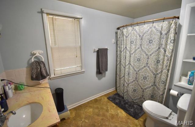 915 E Line Street Property Photo 14