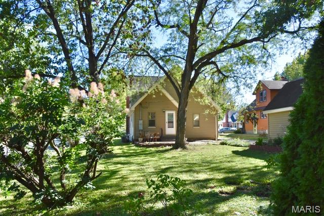 915 E Line Street Property Photo 25