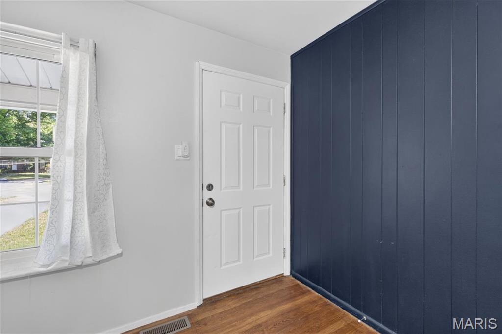 7416 Foxmont Drive Property Photo 3