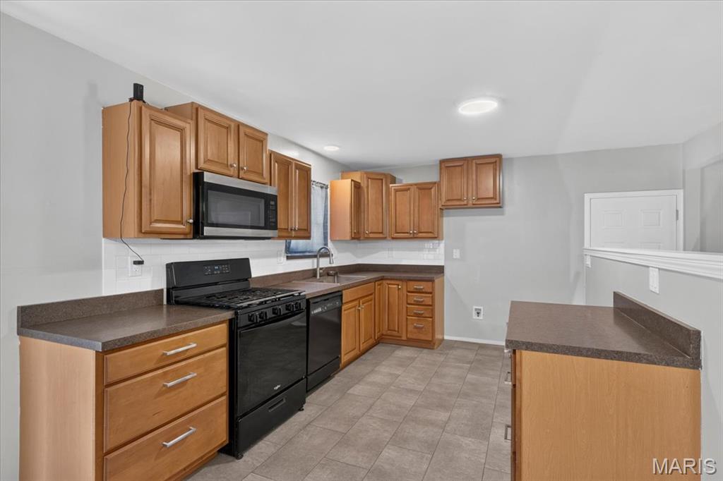 7416 Foxmont Drive Property Photo 12
