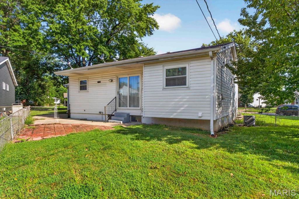 7416 Foxmont Drive Property Photo 35