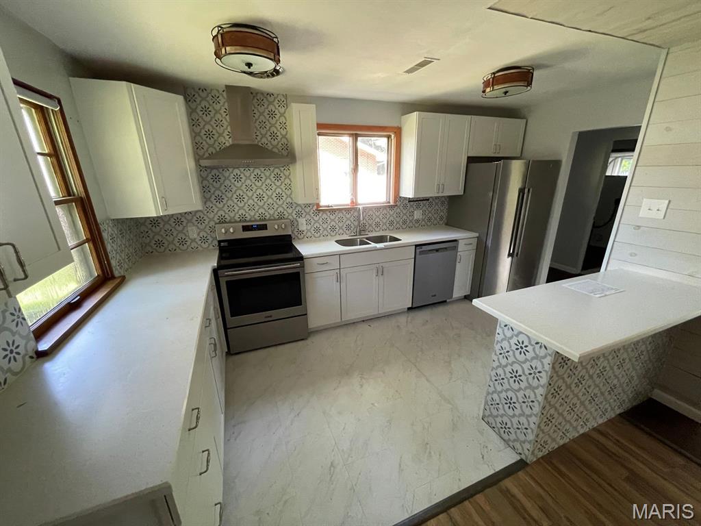 2131 Hill Crest Drive Property Photo 8