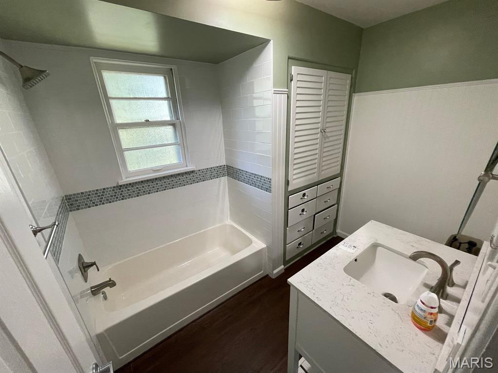 2131 Hill Crest Drive Property Photo 9