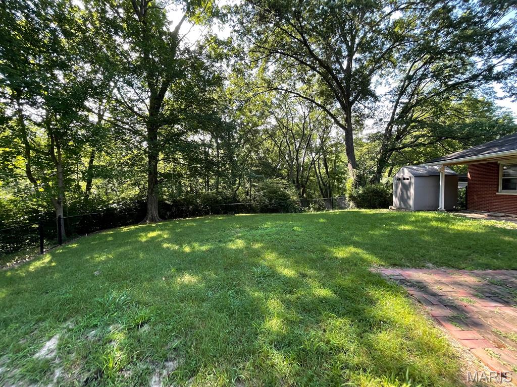 2131 Hill Crest Drive Property Photo 17