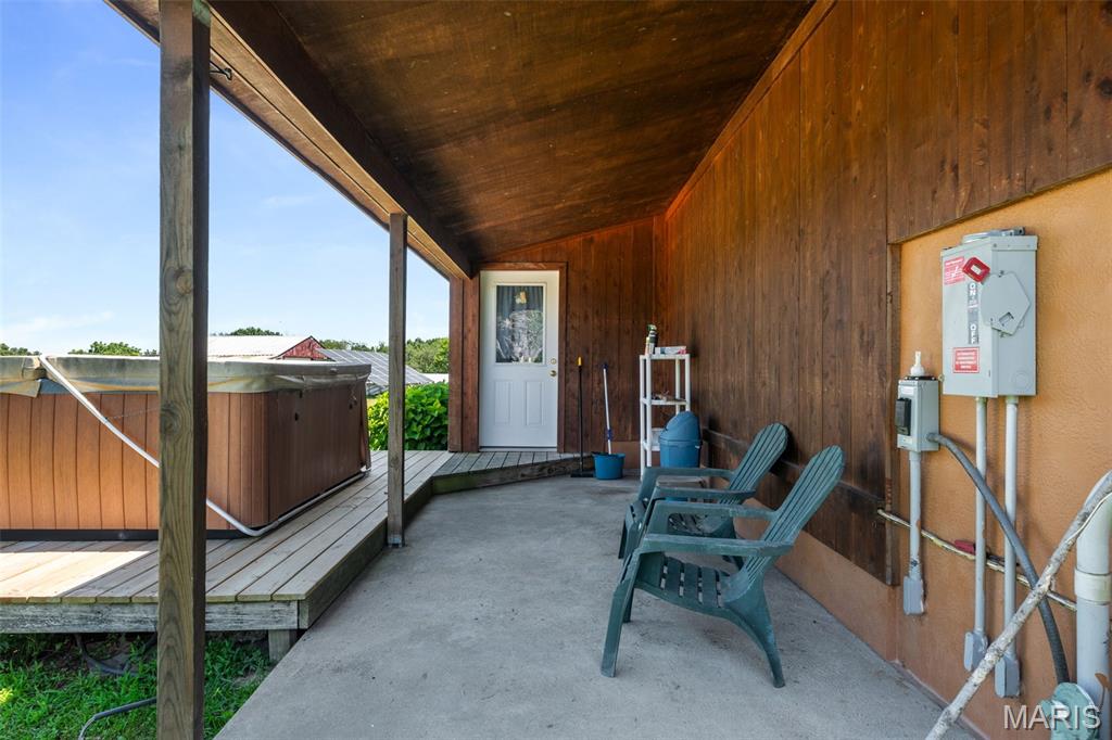 2760 Highway C Property Photo 32