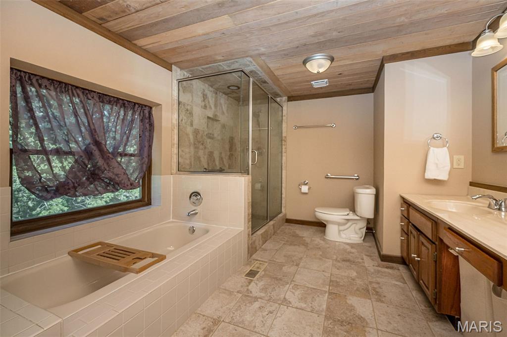 8 Whippoorwill Court Property Photo 43