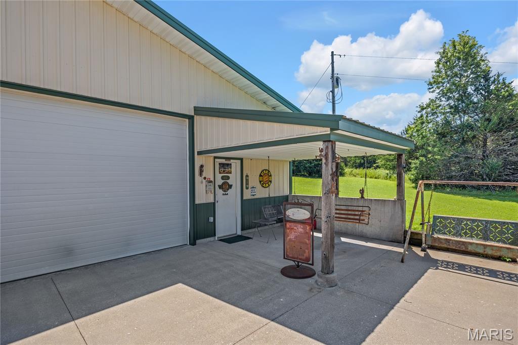 2302 Berkemeyer Road Property Photo 44