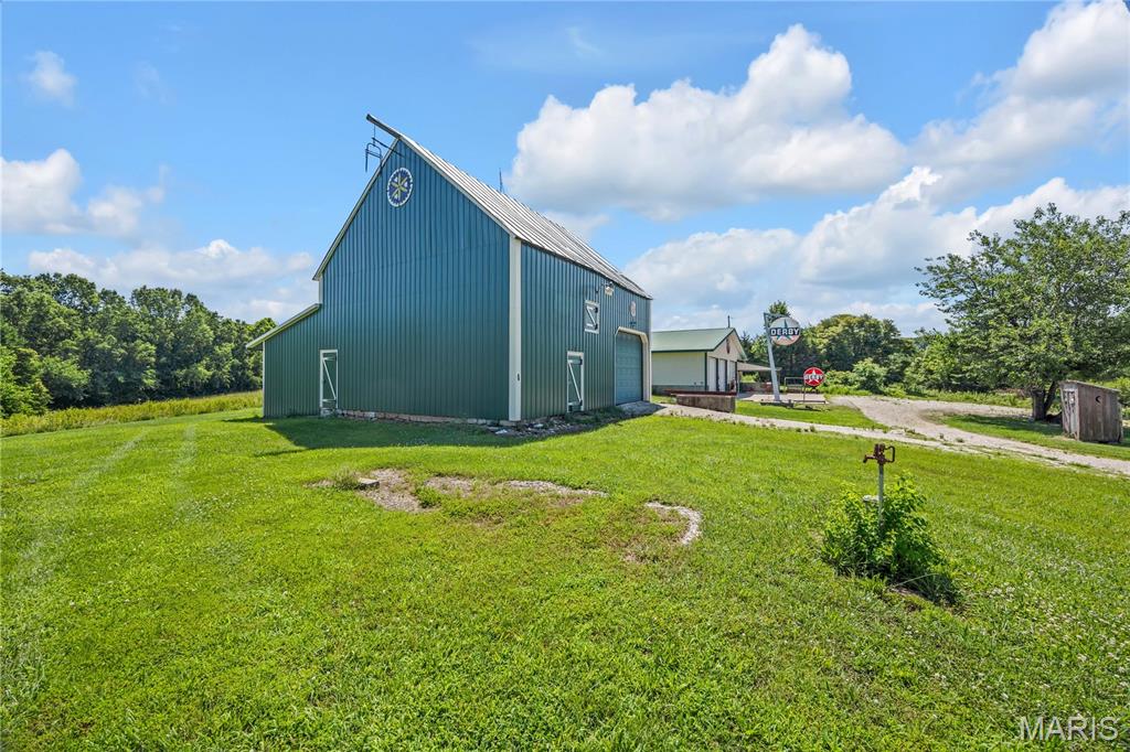 2302 Berkemeyer Road Property Photo 53