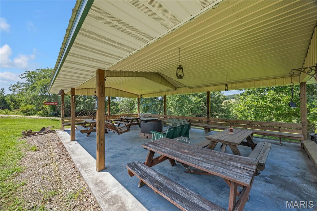 2302 Berkemeyer Road Property Photo 56