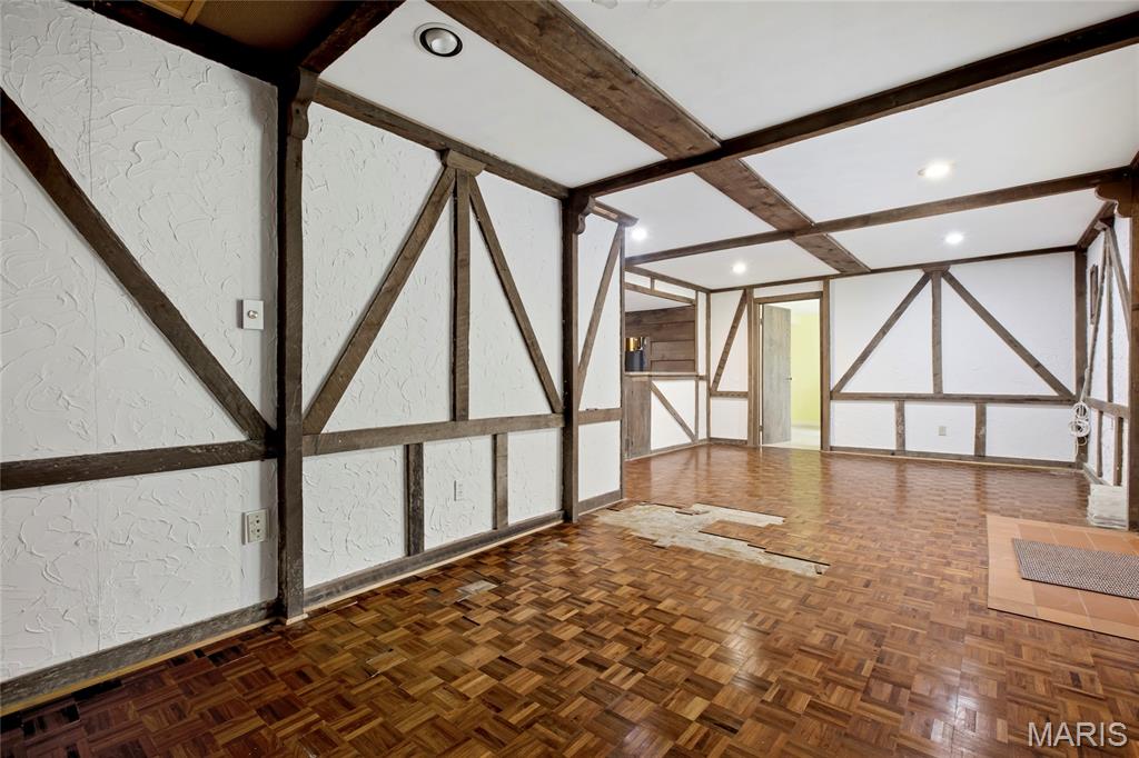 808 Dinard Drive Property Photo 15