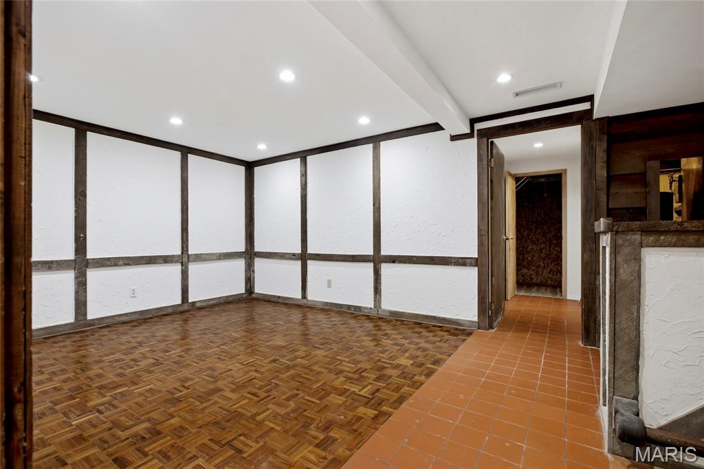 808 Dinard Drive Property Photo 16