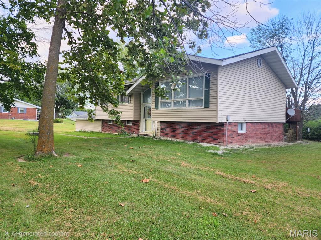 5204 N Baltimore Property Photo 1