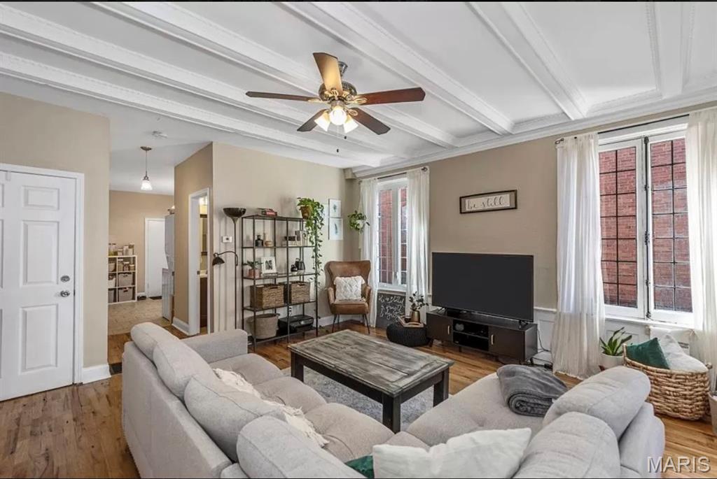 5138 Waterman Boulevard Property Photo 2