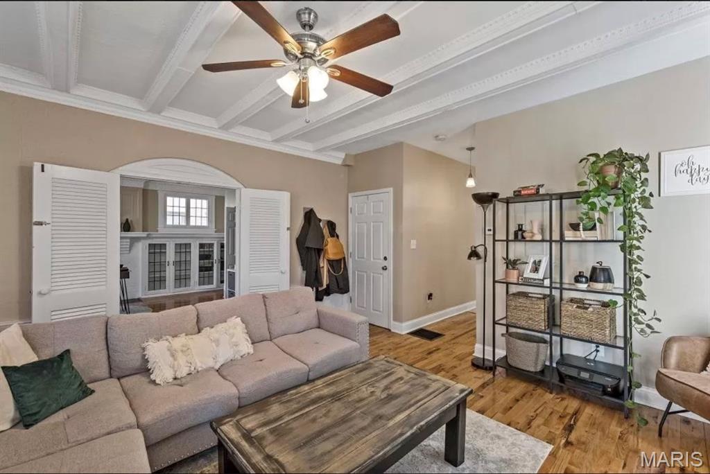 5138 Waterman Boulevard Property Photo 4