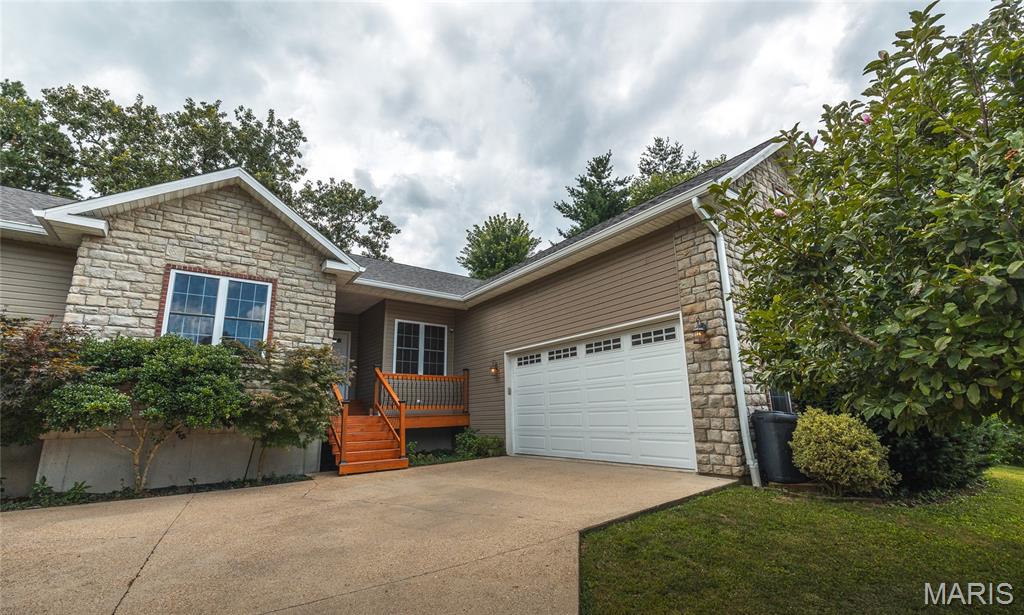 10470 Pine Needle Circle Property Photo 2