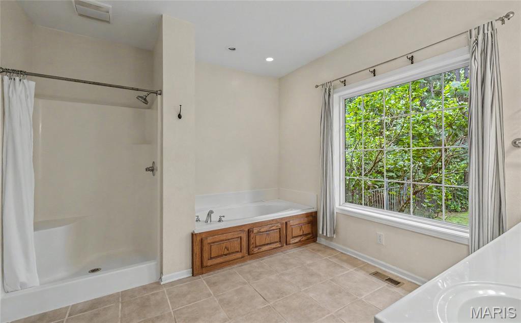 10470 Pine Needle Circle Property Photo 19