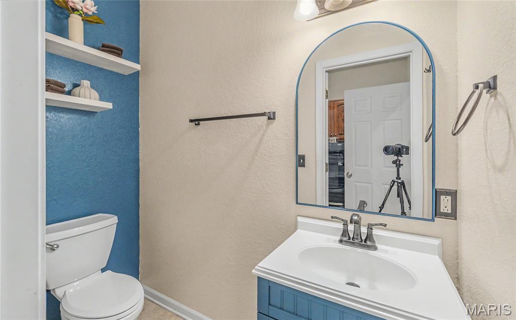 10470 Pine Needle Circle Property Photo 27