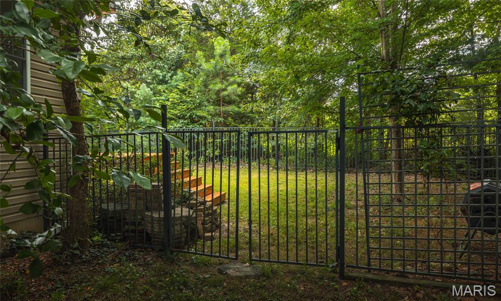 10470 Pine Needle Circle Property Photo 43