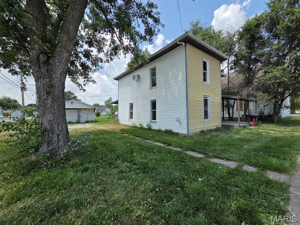 256 N Jefferson Street Property Photo 4