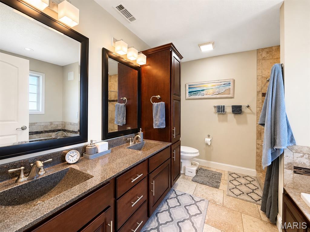 222 Century Property Photo 8