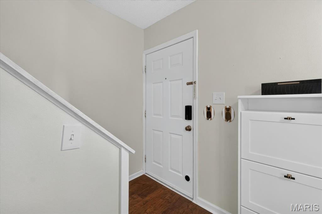 1663 E Swan Circle Property Photo 5